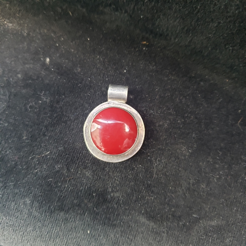 VINTAGE MEXICO STERLING SILVER RED JASPER PENDANT